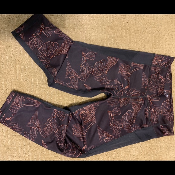 NWOT🏃‍♀️Addidas Climalite High Waisted Capris - Picture 3 of 8